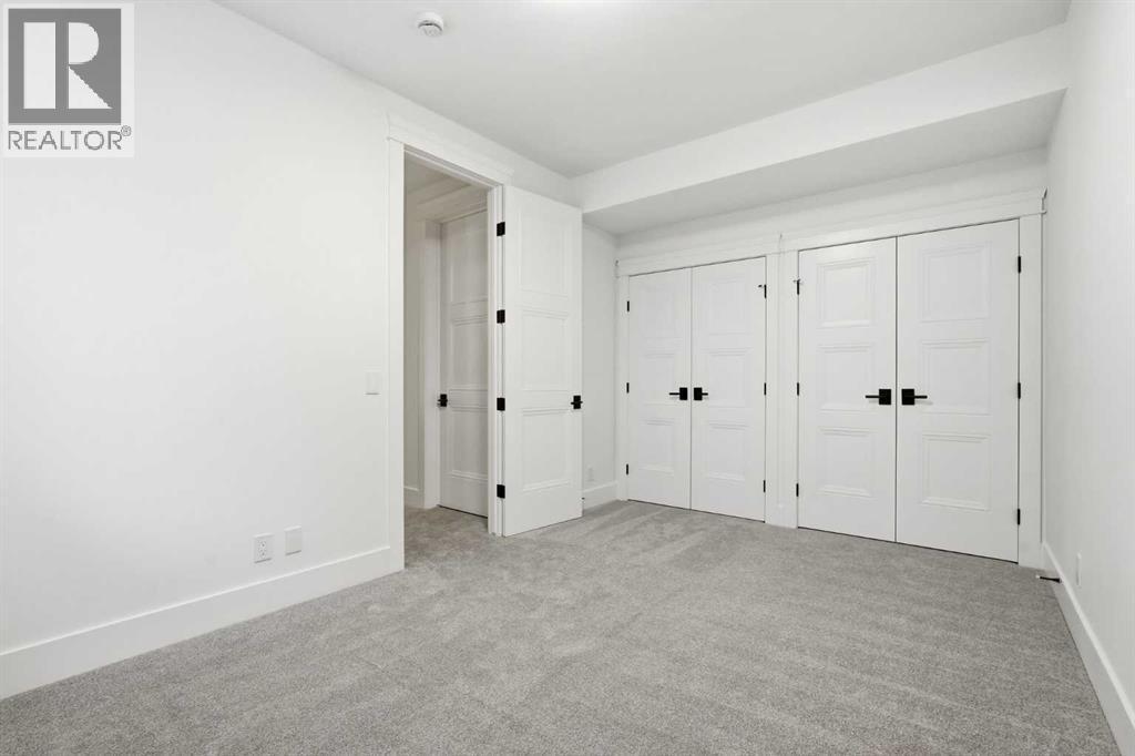 134 Lissington Drive Sw, Calgary, AB - Indoor Photo Showing Other Room