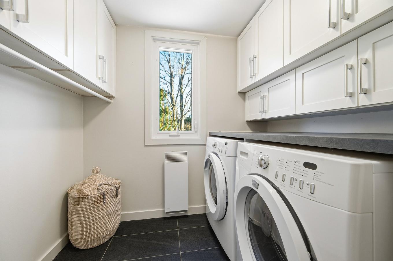 Salle d'eau - 9120 Av. Émile-Legault, Montréal (Anjou), QC - Indoor Photo Showing Laundry Room