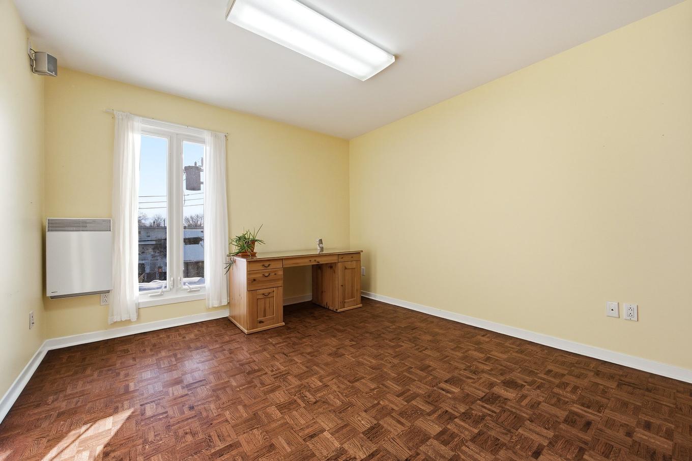 Chambre à coucher - 9120 Av. Émile-Legault, Montréal (Anjou), QC - Indoor Photo Showing Other Room