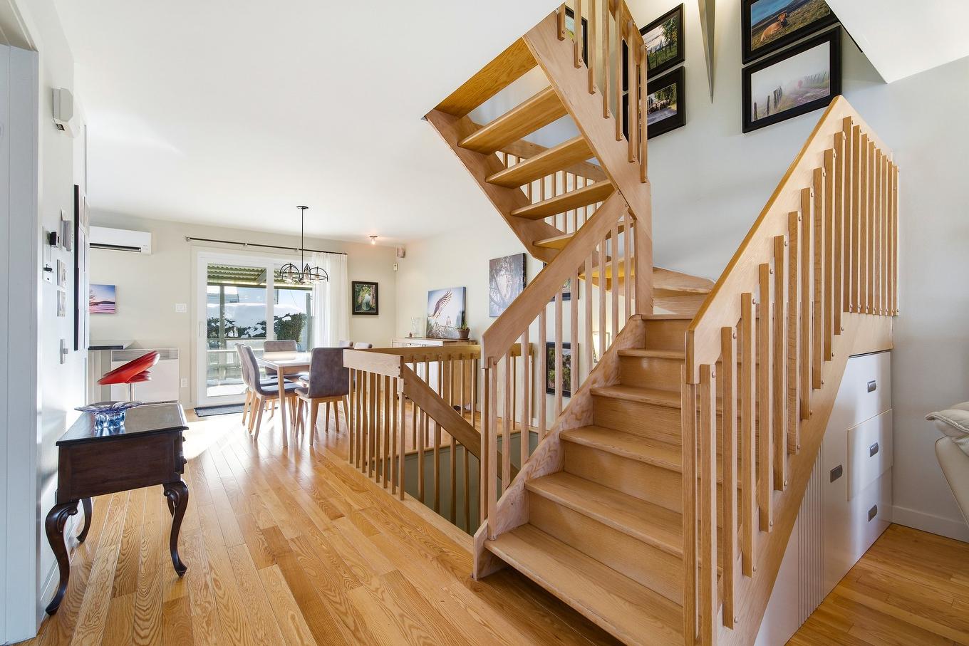 Escalier - 9120 Av. Émile-Legault, Montréal (Anjou), QC - Indoor Photo Showing Other Room