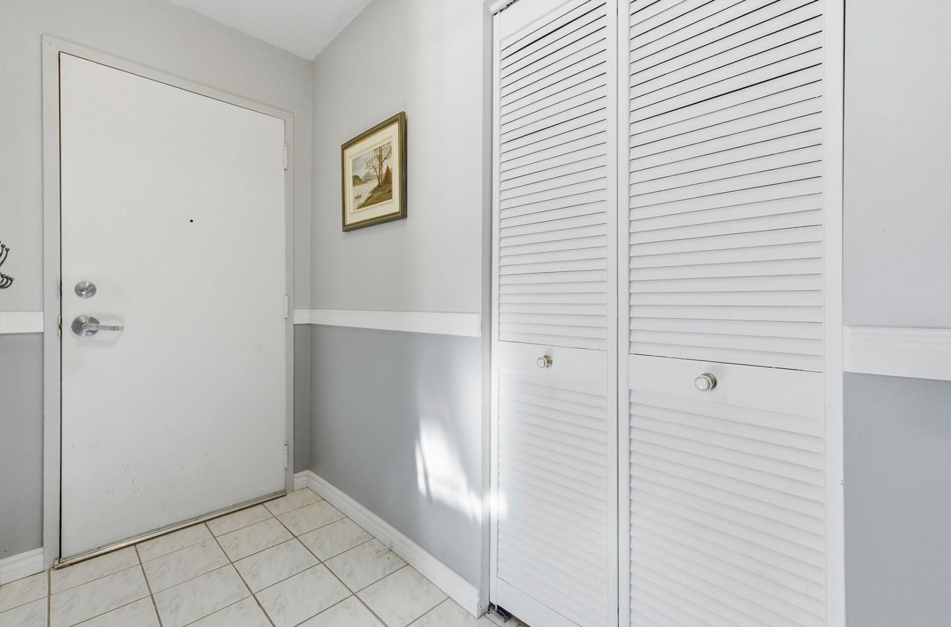 Hall - 2-4 Rue Galipeau, Gatineau (Hull), QC