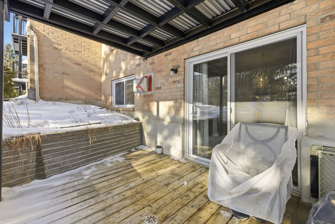 Patio - 2-4 Rue Galipeau, Gatineau (Hull), QC