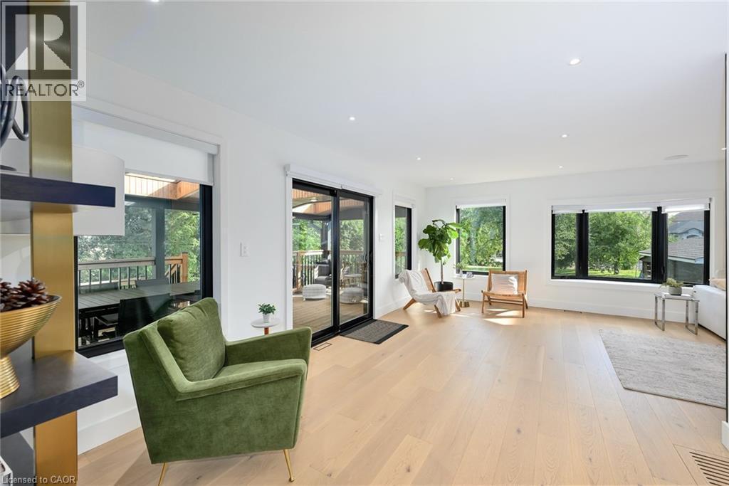 162 Stone Church Road E, Hamilton, ON - Indoor