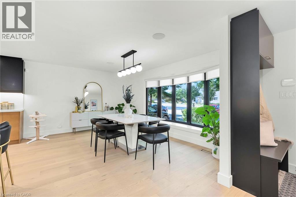 162 Stone Church Road E, Hamilton, ON - Indoor