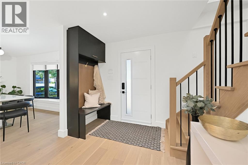 162 Stone Church Road E, Hamilton, ON - Indoor