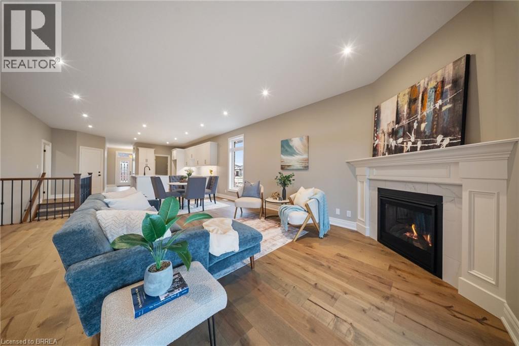 187 Craddock Boulevard, Jarvis, ON - Indoor Photo Showing Living Room With Fireplace