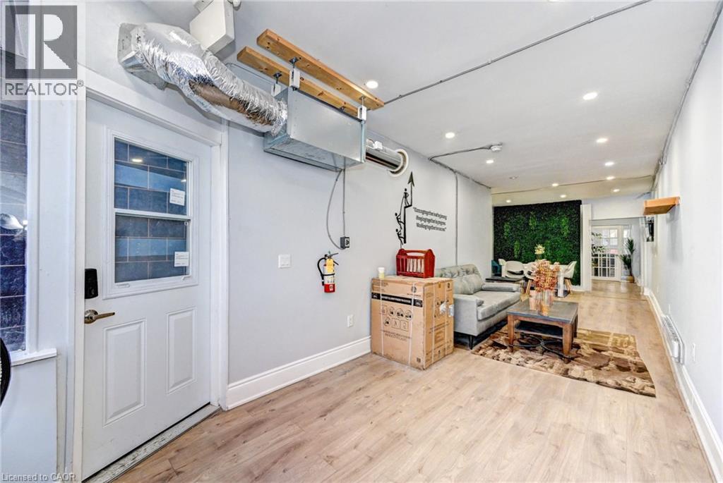 15 Ainslie Street N, Cambridge, ON