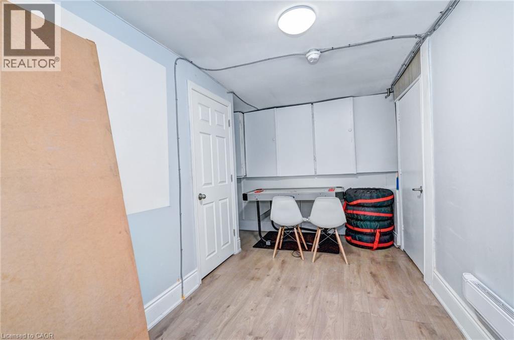 15 Ainslie Street N, Cambridge, ON