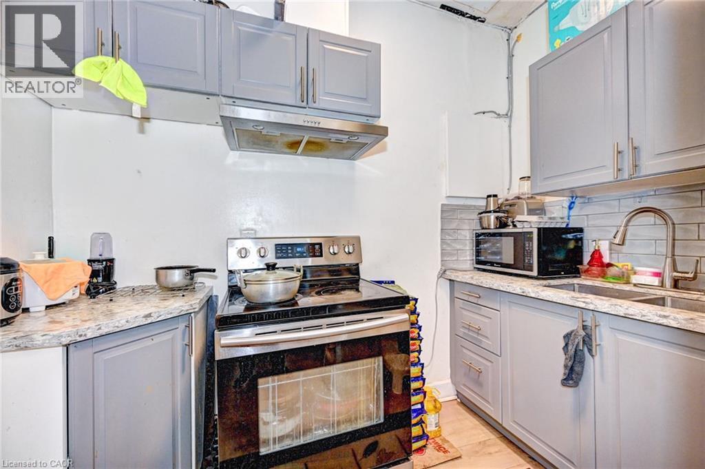 15 Ainslie Street N, Cambridge, ON