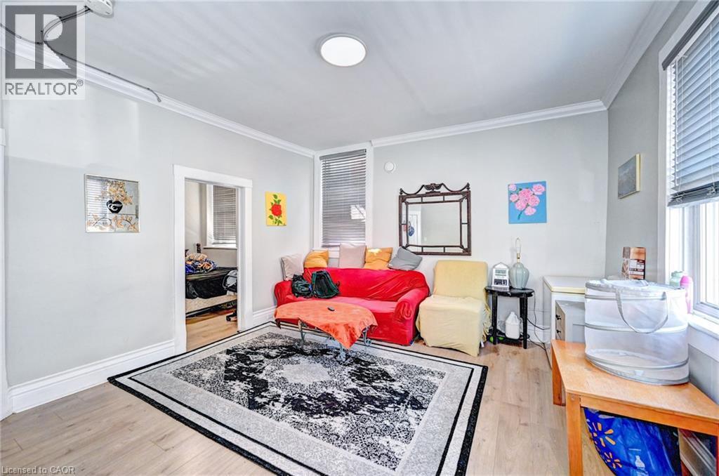 15 Ainslie Street N, Cambridge, ON