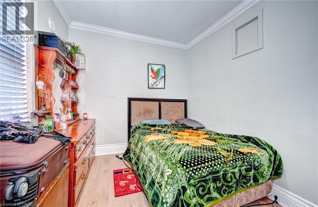 15 Ainslie Street N, Cambridge, ON