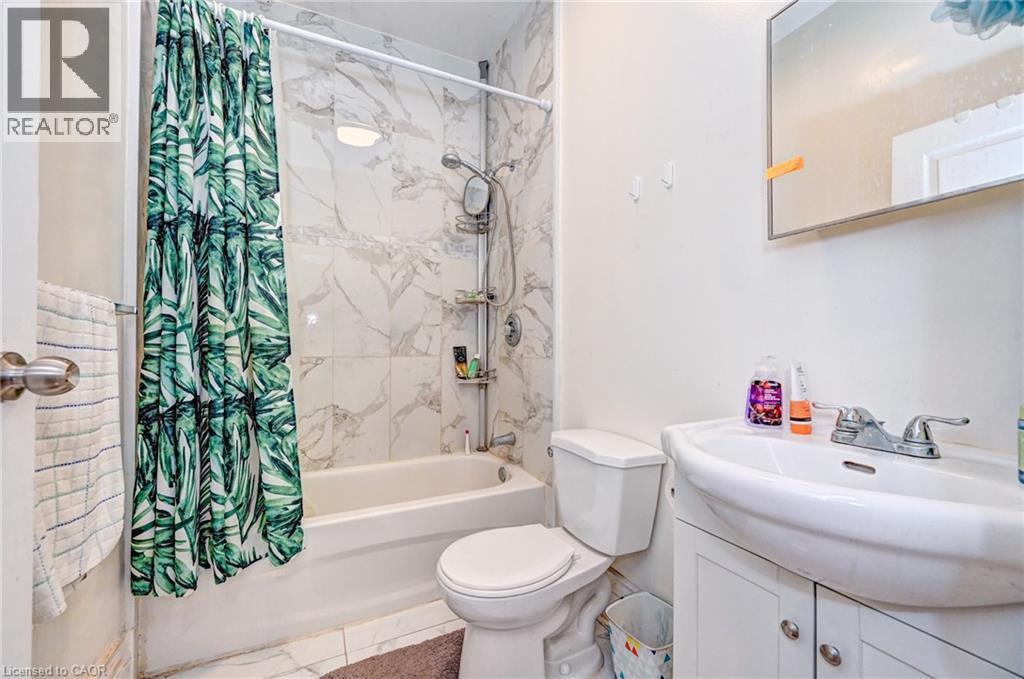 15 Ainslie Street N, Cambridge, ON