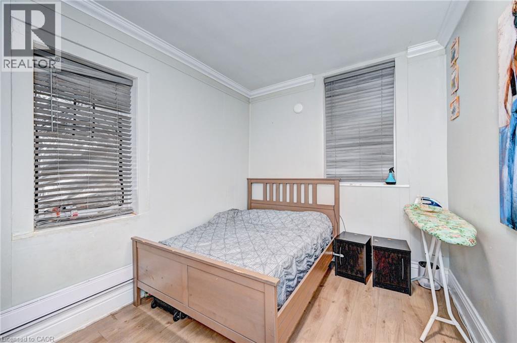 15 Ainslie Street N, Cambridge, ON