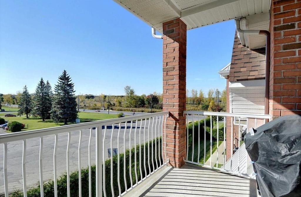 Balcon - 53-15500 Rue Sherbrooke E., Montréal (Rivière-Des-Prairies/Pointe-Aux-Trembles), QC - Outdoor With Exterior
