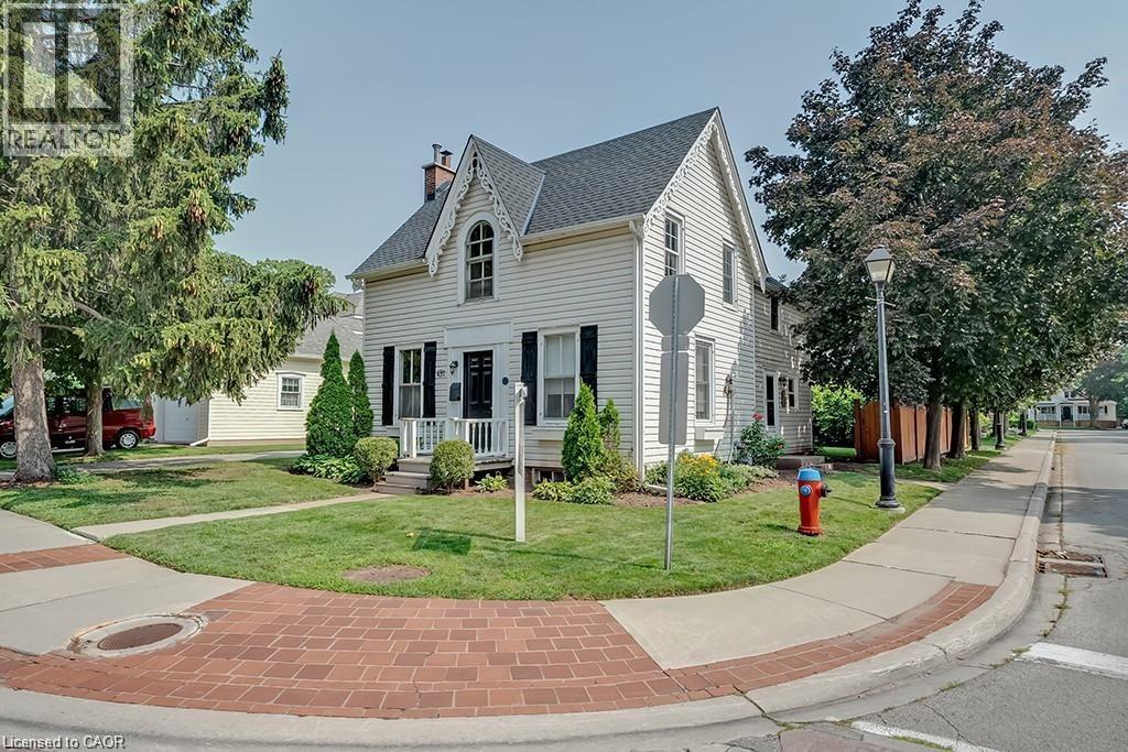 491 Pearl Street, Burlington, ON - Outdoor With Facade