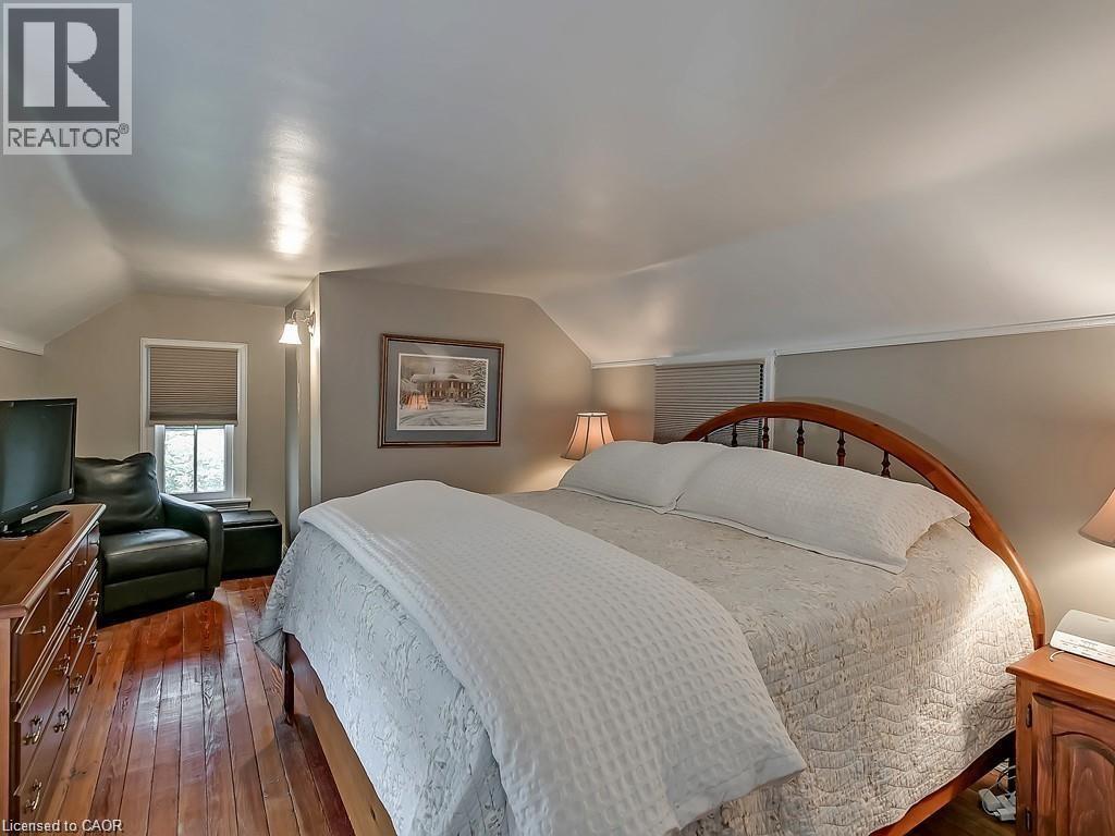 491 Pearl Street, Burlington, ON - Indoor Photo Showing Bedroom