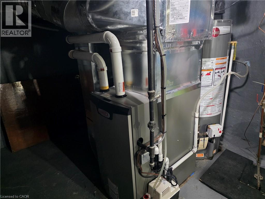 51 Beach Road, Hamilton, ON - Indoor Photo Showing Basement