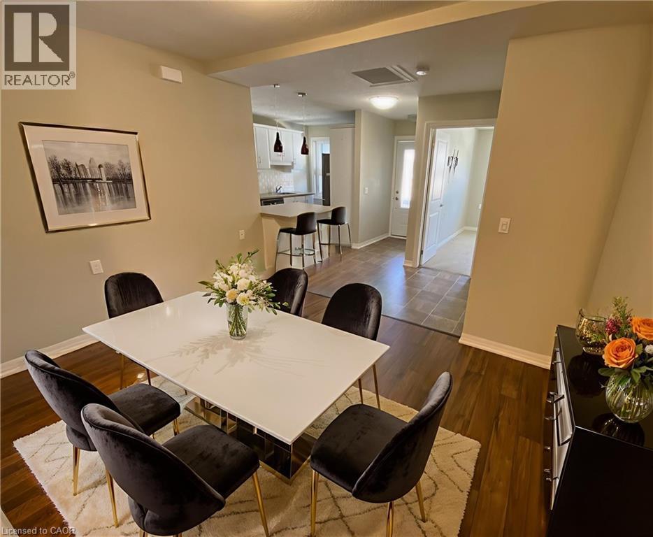13 Szollosy Circle, Hamilton, ON - Indoor Photo Showing Dining Room