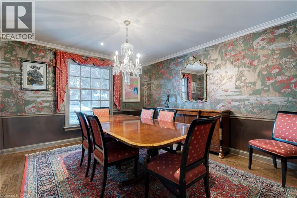 238 Penn Drive, Burlington, ON - Indoor Photo Showing Dining Room