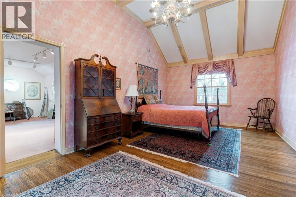 238 Penn Drive, Burlington, ON - Indoor Photo Showing Bedroom