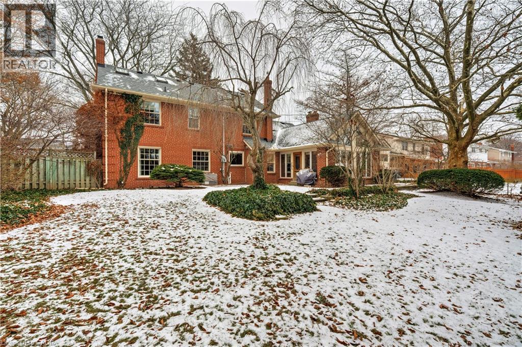 238 Penn Drive, Burlington, ON - Outdoor