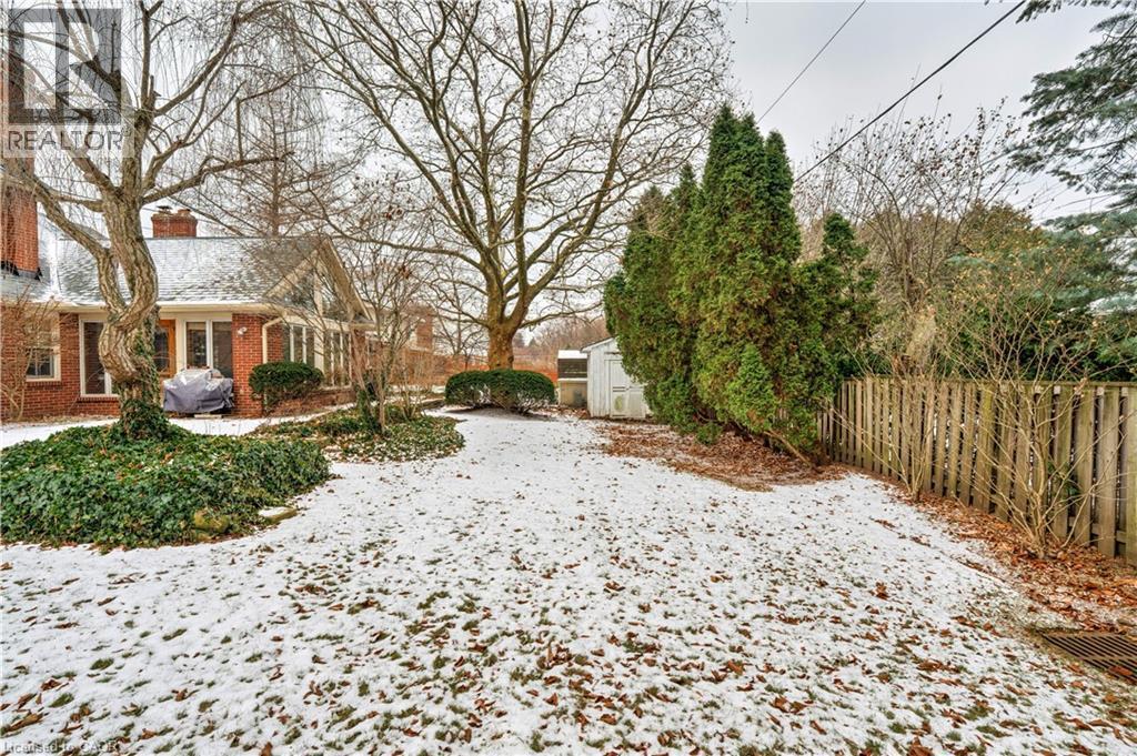 238 Penn Drive, Burlington, ON - Outdoor