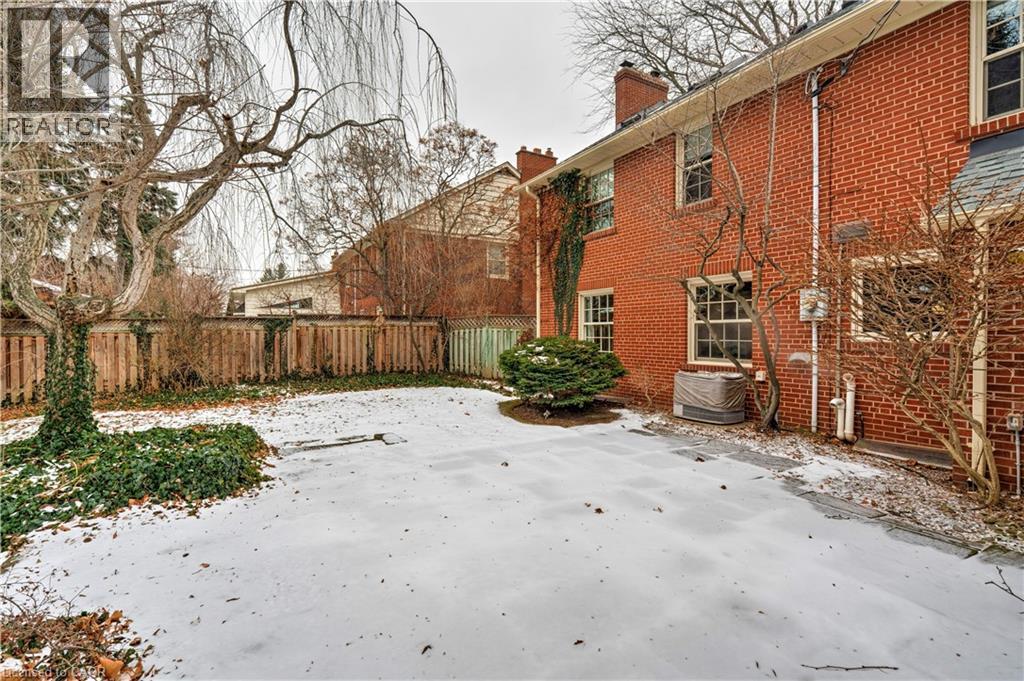 238 Penn Drive, Burlington, ON - Outdoor