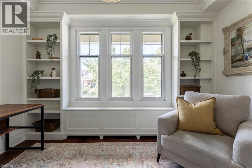 27 Cliff Avenue, Hamilton, ON - Indoor