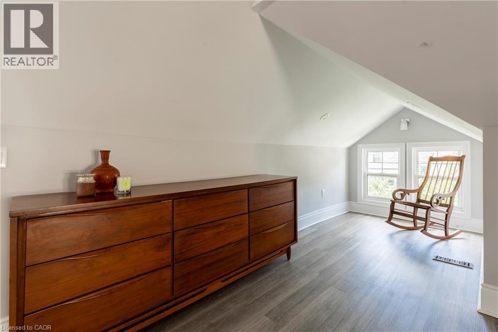 27 Cliff Avenue, Hamilton, ON - Indoor Photo Showing Other Room