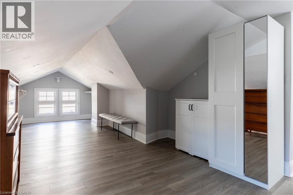 27 Cliff Avenue, Hamilton, ON - Indoor Photo Showing Other Room