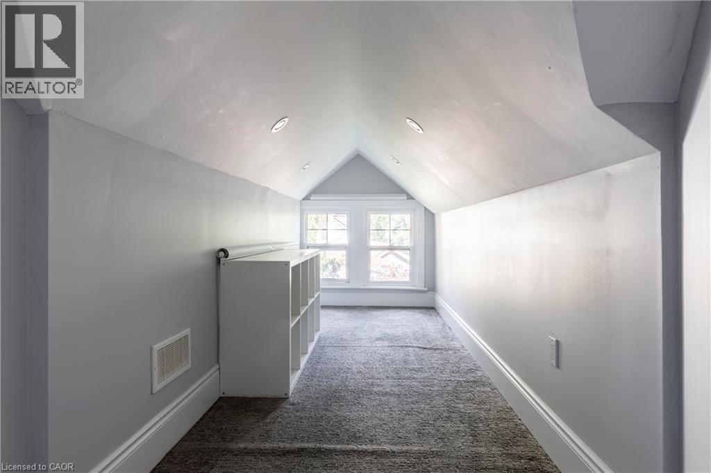 27 Cliff Avenue, Hamilton, ON - Indoor Photo Showing Other Room