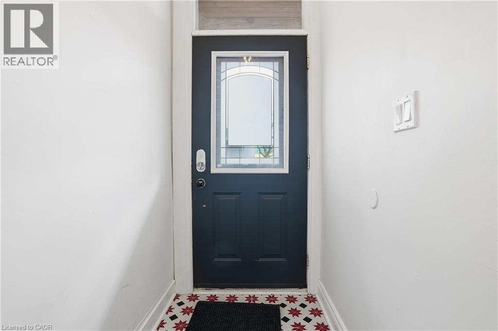 Entrance to property - 313 Mary Street, Hamilton, ON - Indoor Photo Showing Other Room