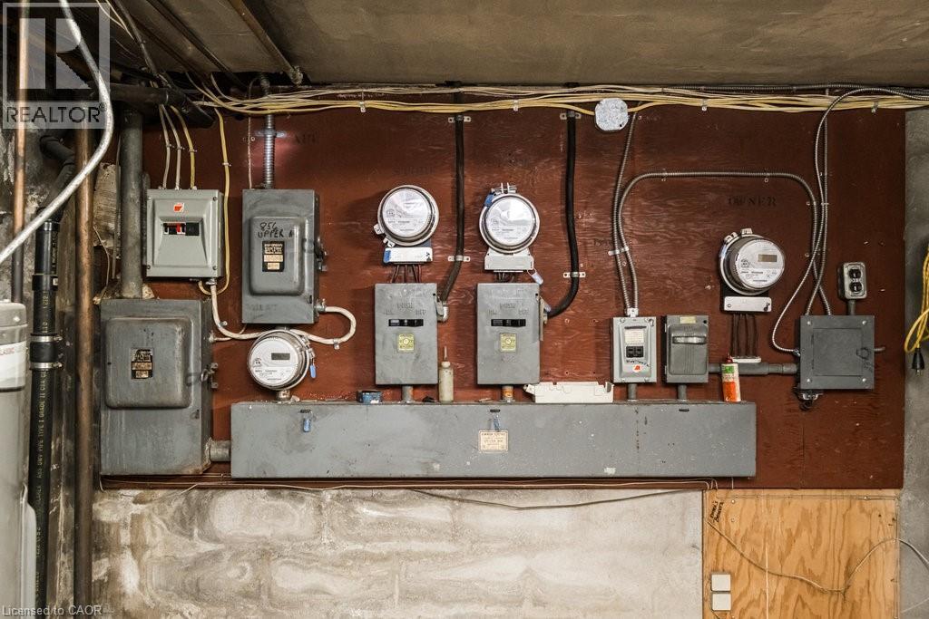 858 King Street W, Hamilton, ON