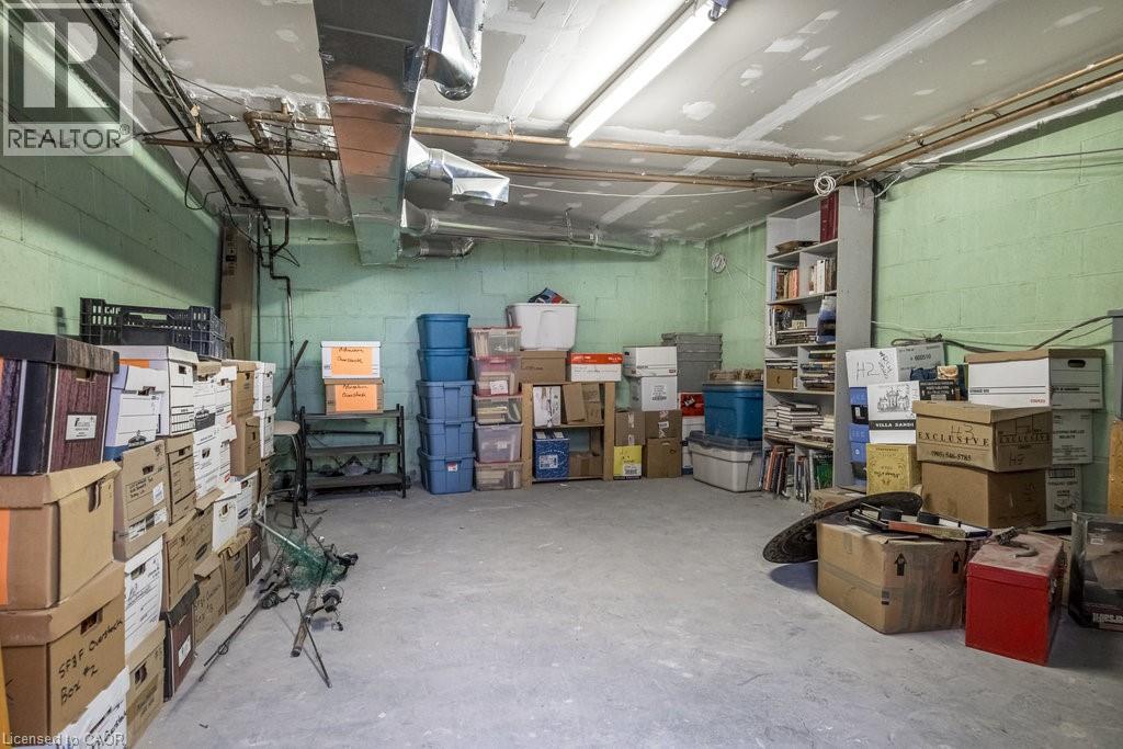 858 King Street W, Hamilton, ON