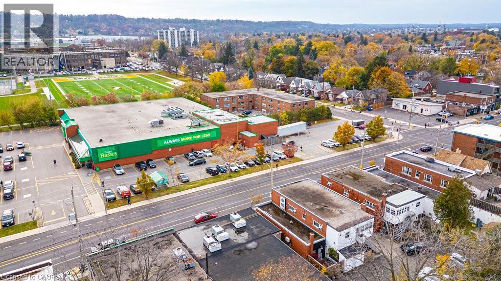 858 King Street W, Hamilton, ON