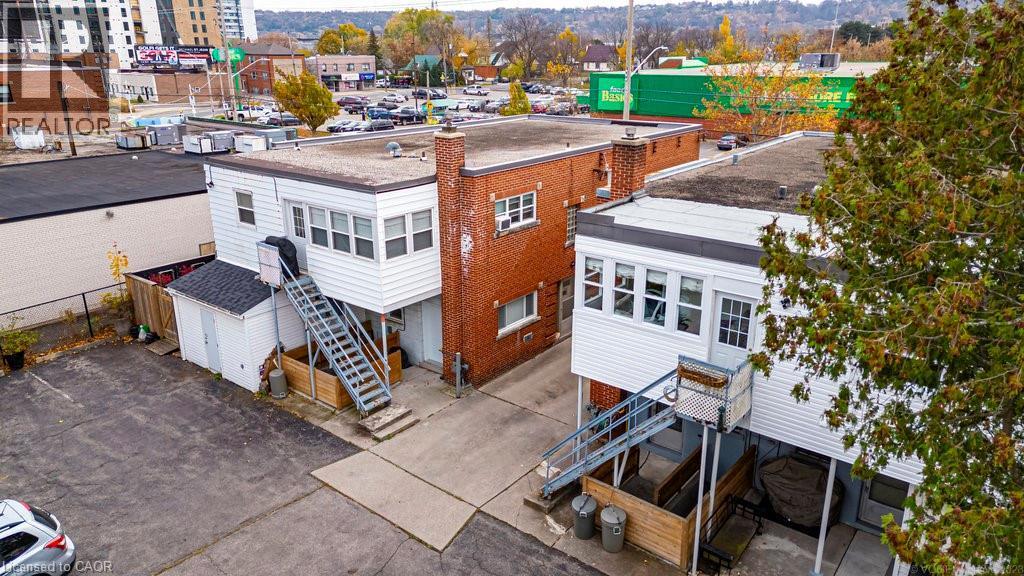 858 King Street W, Hamilton, ON