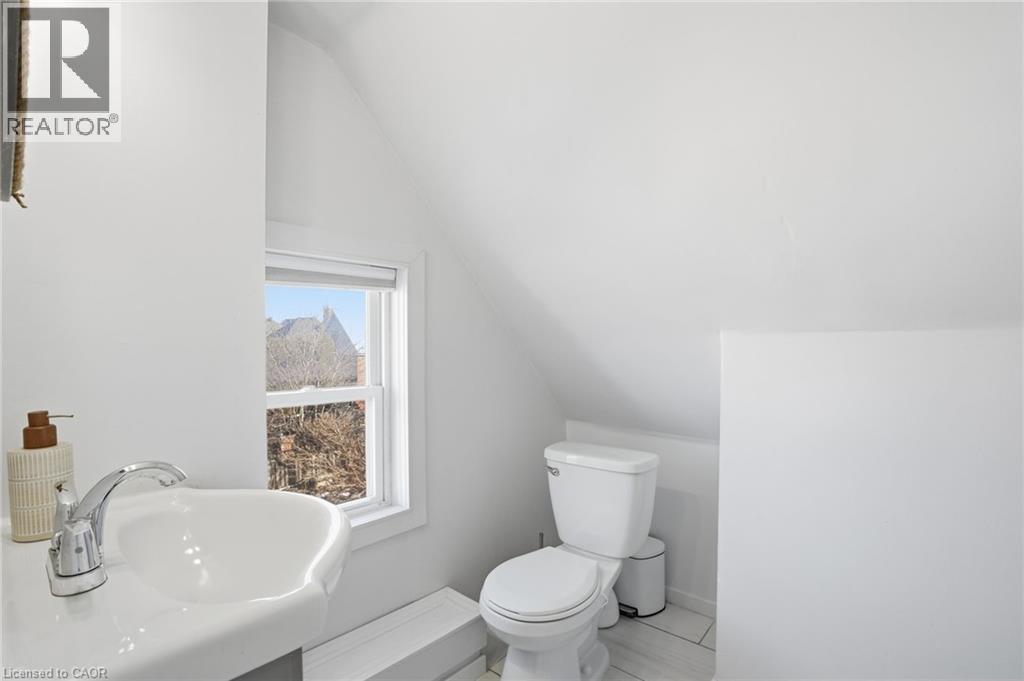 Ensuite Bathroom with room to expand! - 81 Simcoe Street E, Hamilton, ON - Indoor Photo Showing Bathroom