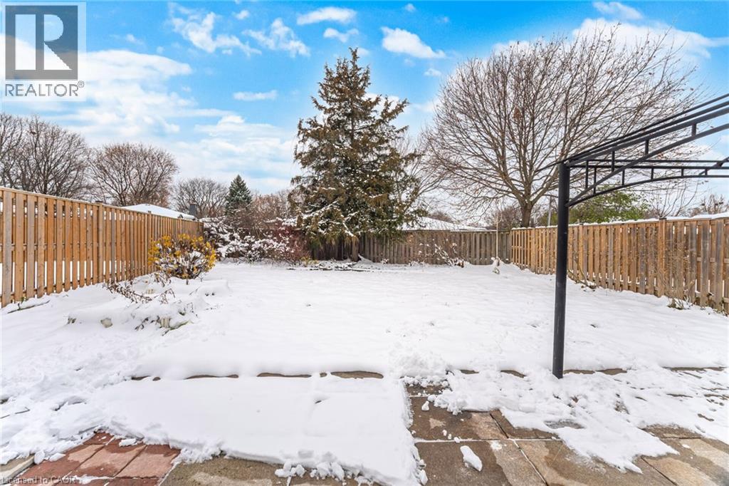 26 Graywood Road, Hamilton, ON - Outdoor