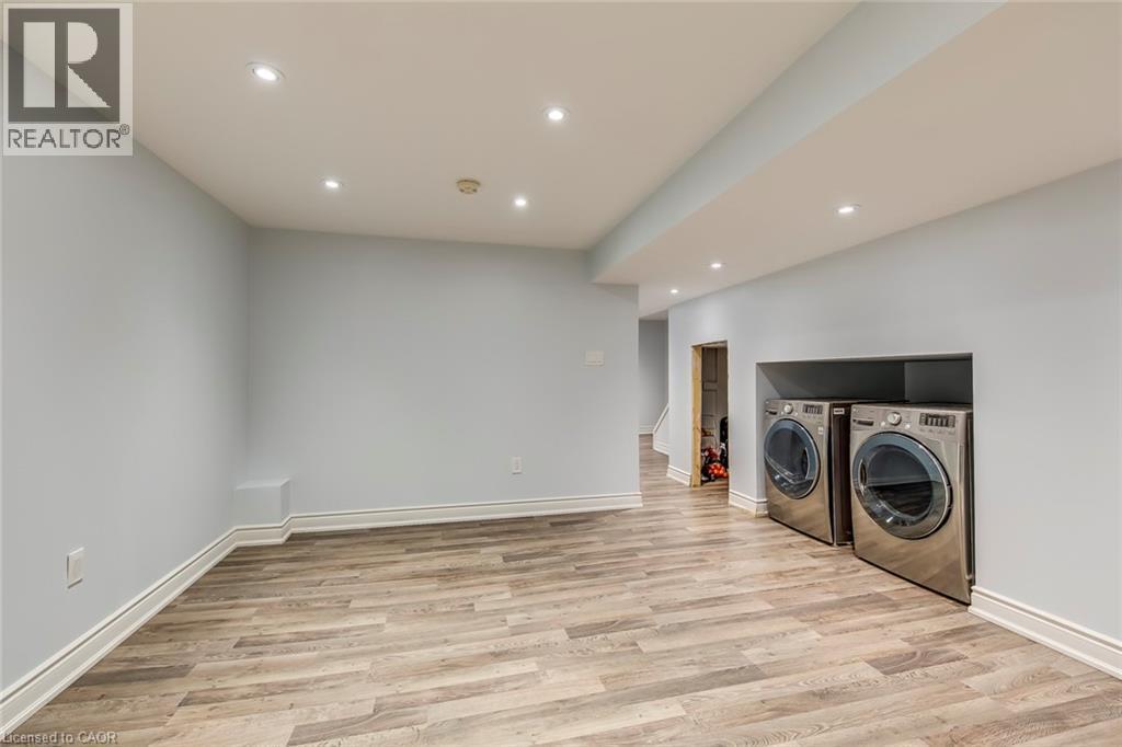 4084 Kryzan Drive, Burlington, ON - Indoor Photo Showing Laundry Room