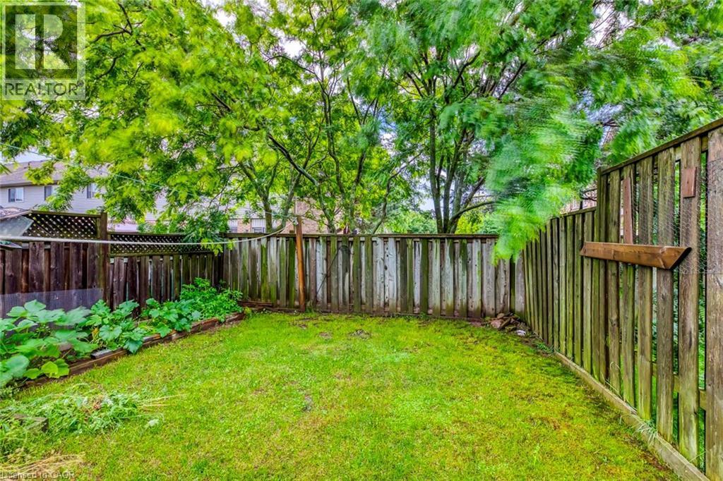 4084 Kryzan Drive, Burlington, ON - Outdoor