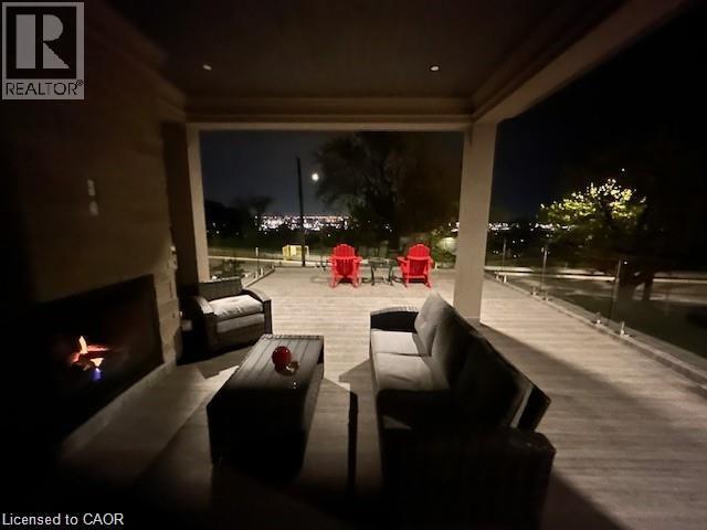 68 Mountain Brow Boulevard, Hamilton, ON - Indoor With Fireplace