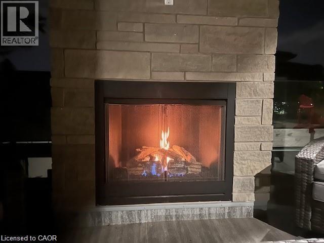 68 Mountain Brow Boulevard, Hamilton, ON - Indoor With Fireplace