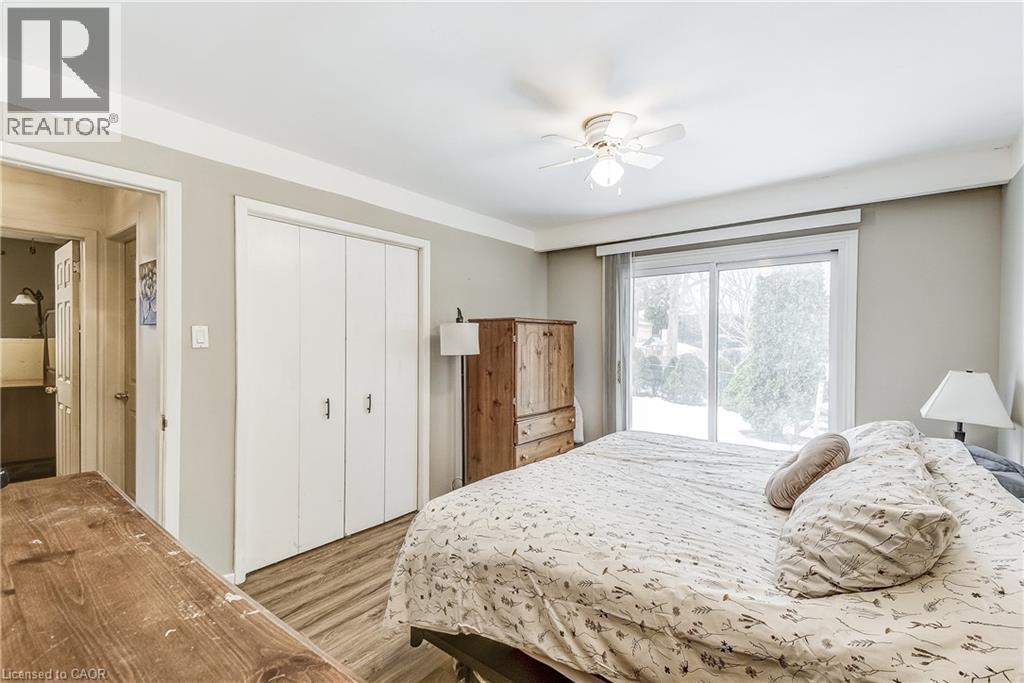 2145 Sandringham Drive, Burlington, ON - Indoor Photo Showing Bedroom