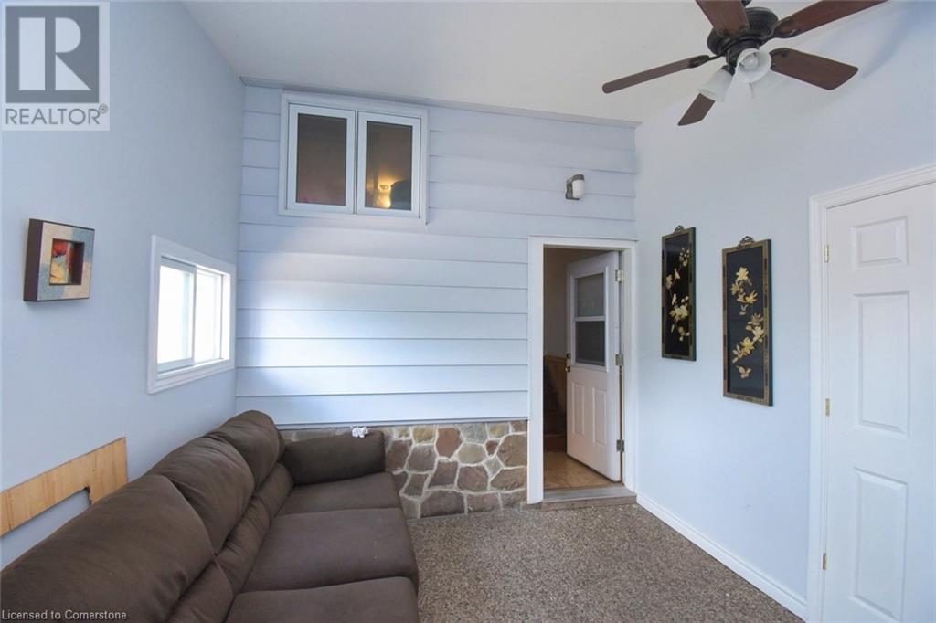 205 Ivon Avenue, Hamilton, ON - Indoor