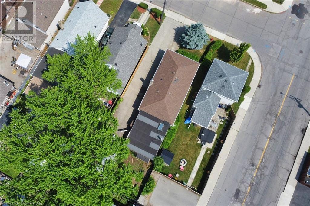 205 Ivon Avenue, Hamilton, ON - With View