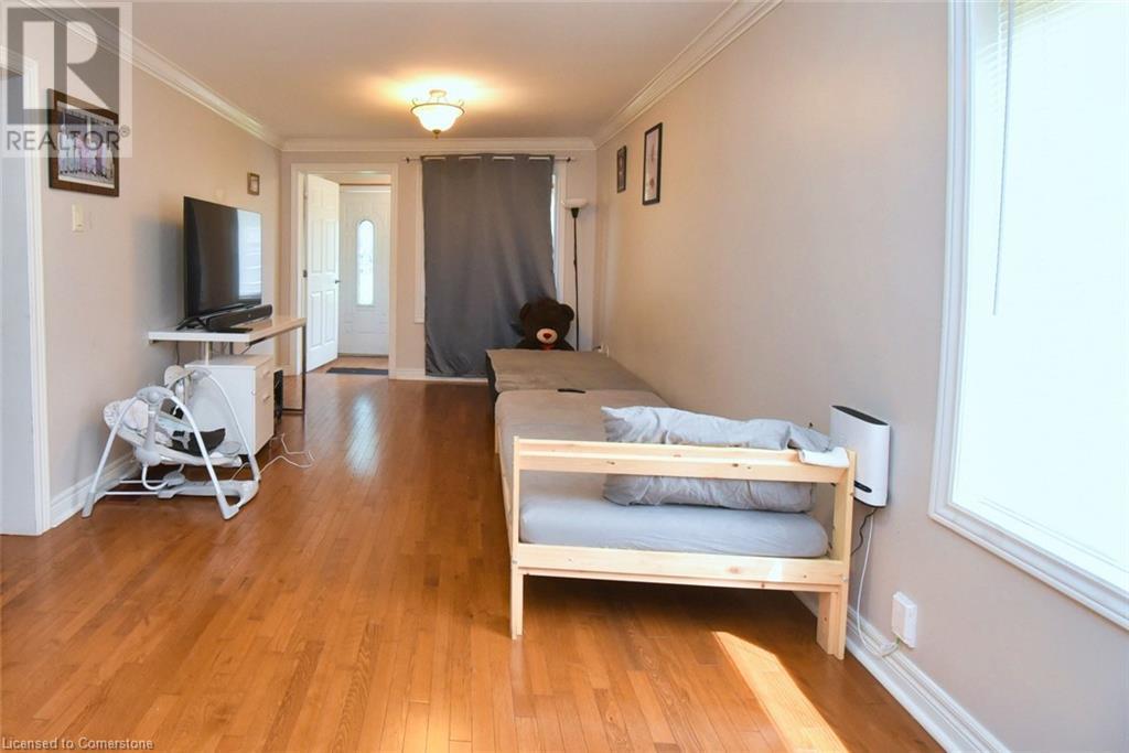 205 Ivon Avenue, Hamilton, ON - Indoor