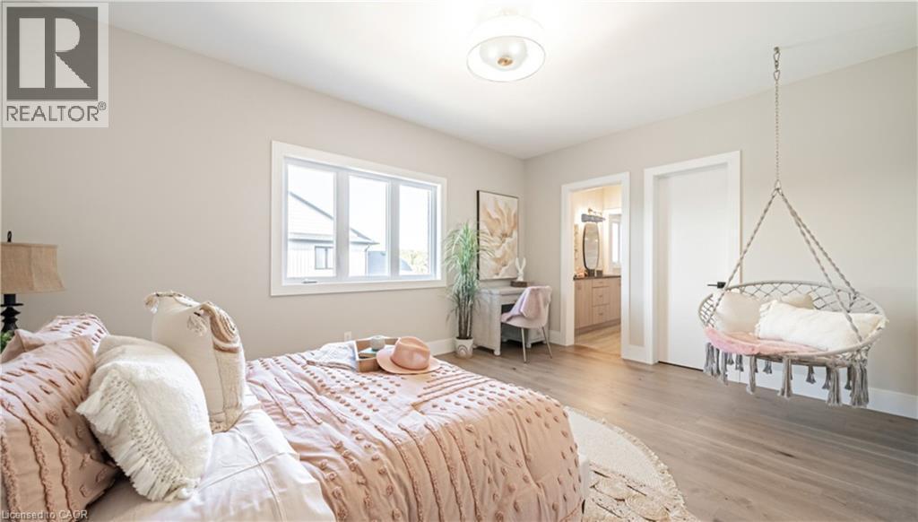 73 Workman Crescent, Plattsville, ON - Indoor Photo Showing Bedroom
