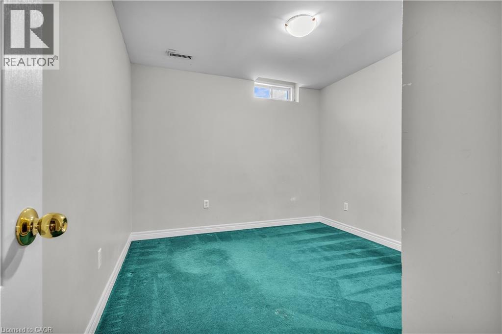 23 Stonecairn Drive, Cambridge, ON - Indoor Photo Showing Other Room