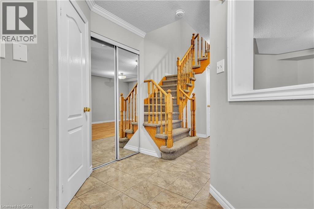 Garage access - 23 Stonecairn Drive, Cambridge, ON - Indoor Photo Showing Other Room
