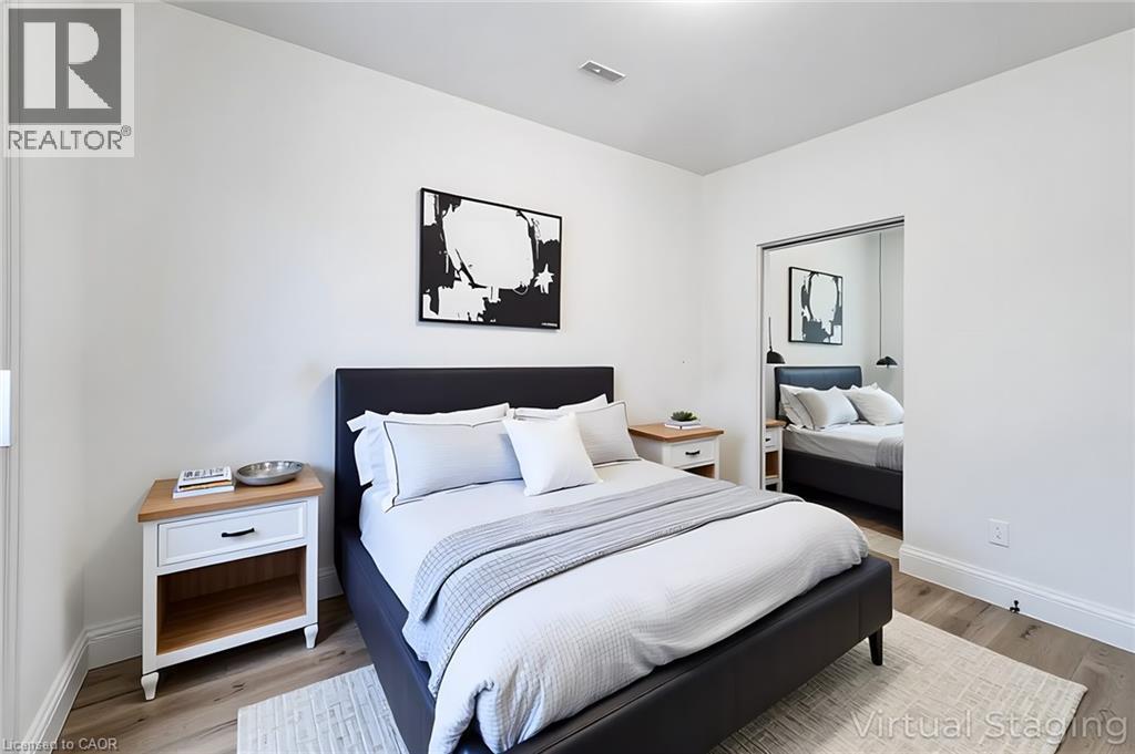 53 Winchester Boulevard, Hamilton, ON - Indoor Photo Showing Bedroom